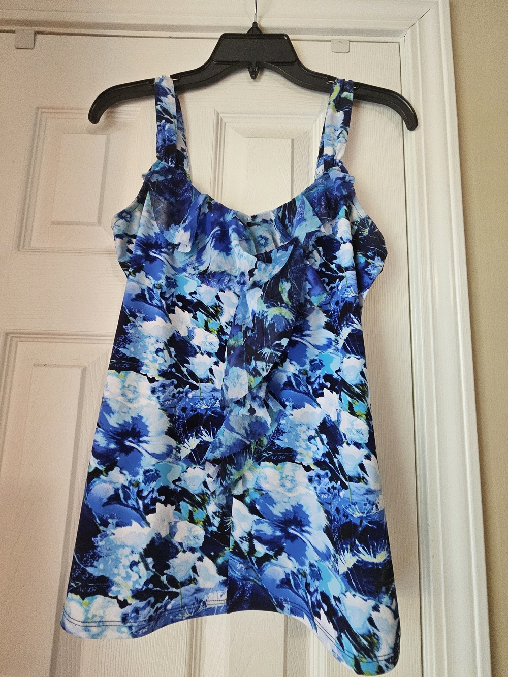 White House Black Market Blue Floral Ruffled Tank
